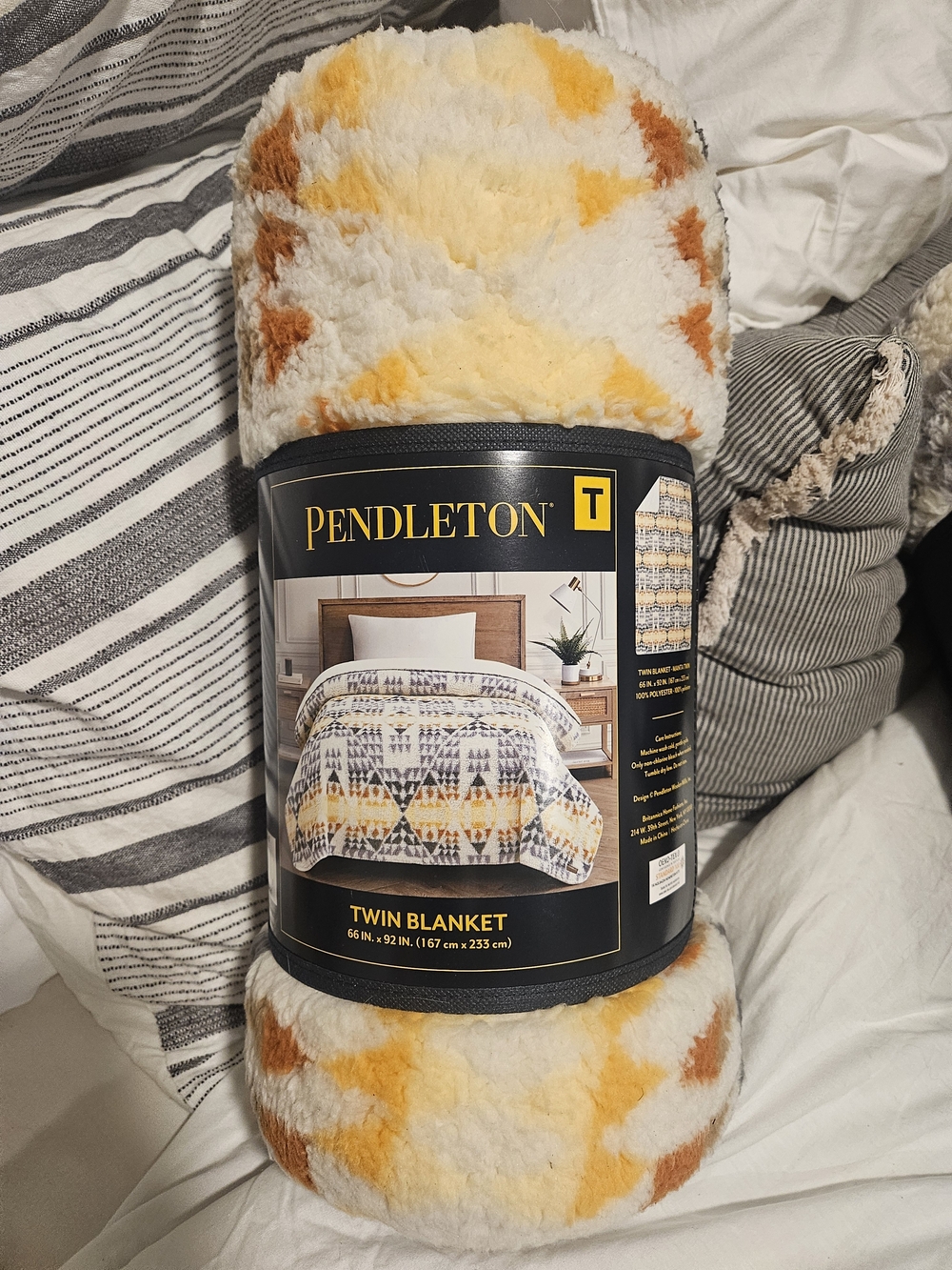 Pendleton Plush Twin Blanket